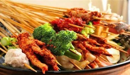 (串串香菜品介绍)品尝串串香美味多样,丰富多彩的串串香菜品清单图片推荐