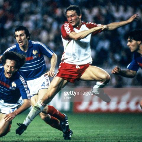 (传世奇迹手游下载)探寻传世奇迹官方网站，发现游戏世界的新奇与神秘