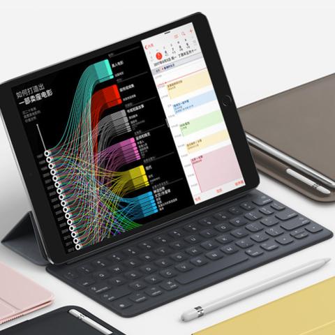 在选择平板电脑二合一时，哪个品牌的产品性价比最高、性能最强劲？